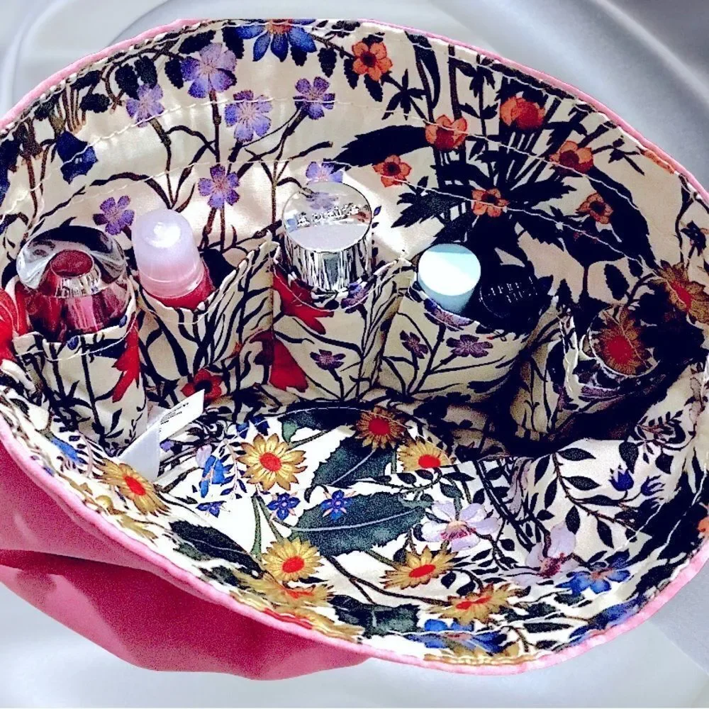 GUCCI FLORAL DRAWSTRING COSMETIC BAG ROUND POUCH